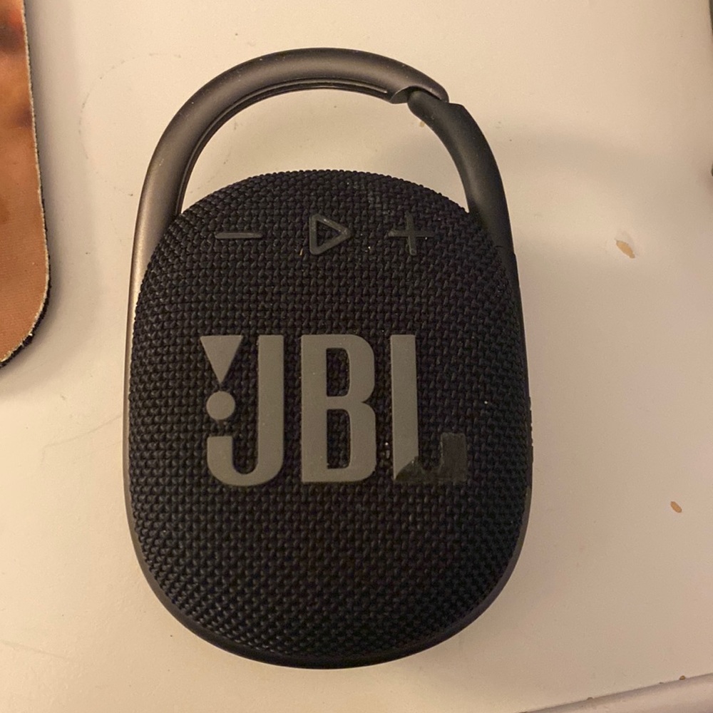 JBL Clip Speaker